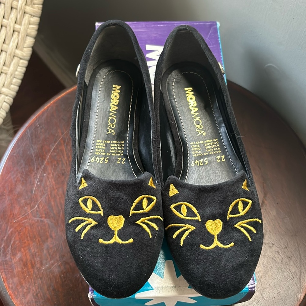 Cute cat flats